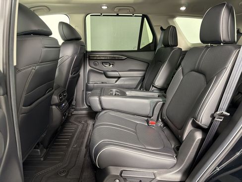 Used 2025 Honda Pilot Elite image 19