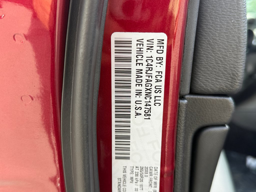 Used 2022 Jeep Grand Cherokee Laredo X AWD/4WD image 30