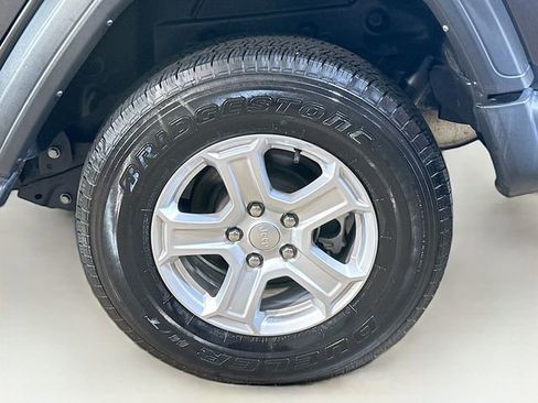Used 2022 Jeep Wrangler Unlimited Sport AWD/4WD image 7