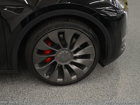 Used 2022 Tesla Model Y Performance AWD/4WD image 39