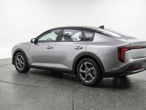 Used 2025 Kia K4 FWD image 6