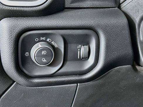Used 2025 RAM 2500 Big Horn AWD/4WD image 10