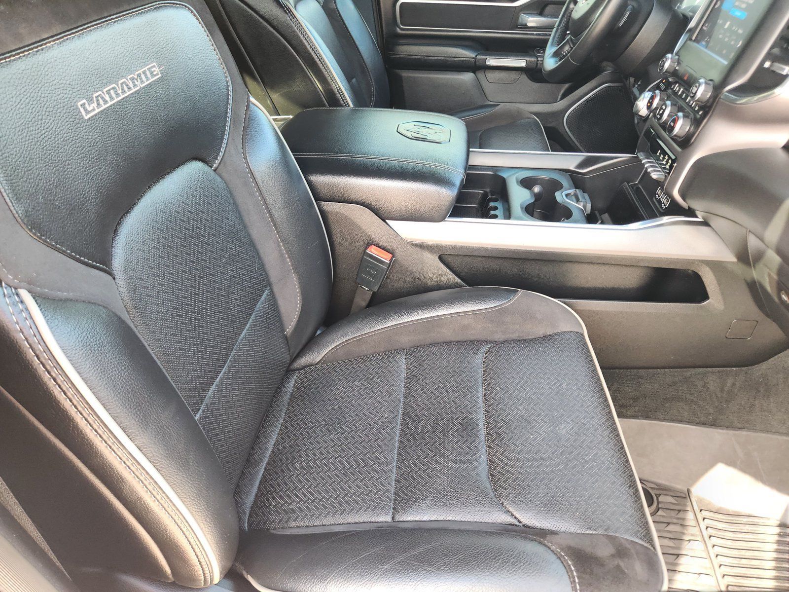 Used 2022 RAM 1500 Laramie w/ Sport Appearance Package RWD image 14