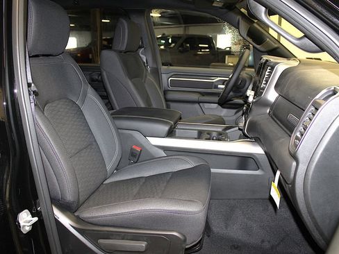 New 2026 RAM 1500 Big Horn AWD/4WD image 32