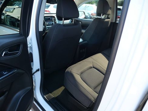 Used 2018 Chevrolet Colorado LT w/ LT Convenience Package AWD/4WD image 19