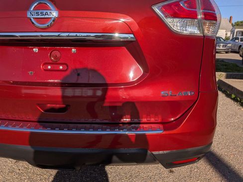 Used 2016 Nissan Rogue SL AWD/4WD image 16