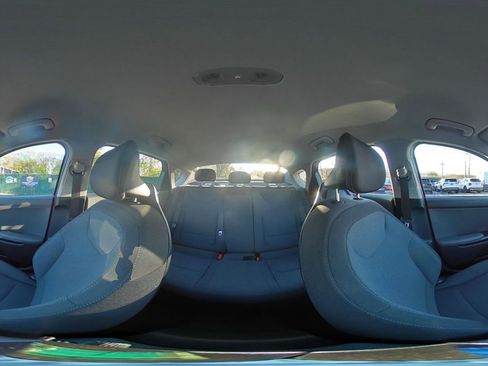 Used 2025 Kia K4 LXS FWD image 41