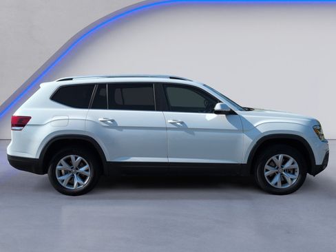 Used 2019 Volkswagen Atlas SE w/ Panoramic Sunroof Package FWD image 5