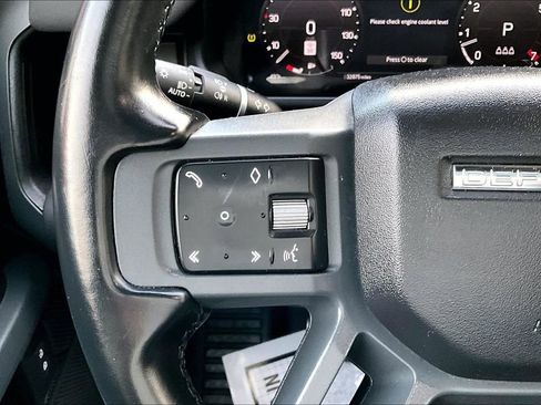 Used 2023 Land Rover Defender 110 X-Dynamic SE image 11