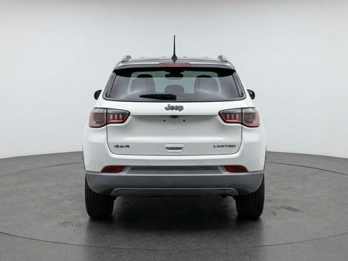 Used 2025 Jeep Compass Trailhawk AWD/4WD image 7