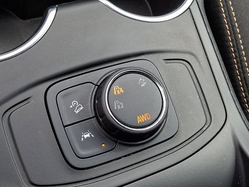 Used 2020 GMC Terrain SLE image 24