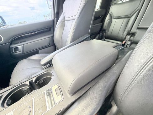 Used 2020 Land Rover Discovery SE AWD/4WD image 21