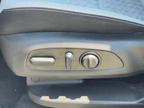Used 2024 Chevrolet Equinox LS w/ LS Convenience Package AWD/4WD image 13