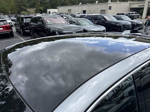 New 2025 Cadillac Lyriq Luxury image 12