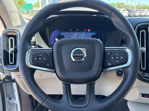 Certified 2026 Volvo XC40 B5 Plus AWD/4WD image 19