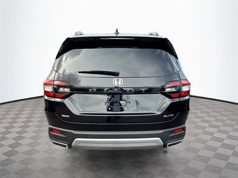 Used 2025 Honda Pilot Elite image 7