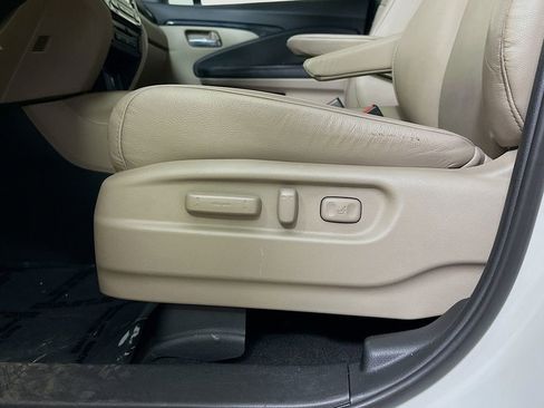 Used 2018 Honda Pilot Touring image 23