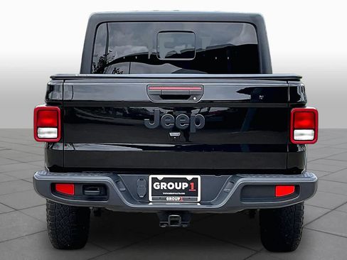 Used 2022 Jeep Gladiator Sport AWD/4WD image 5