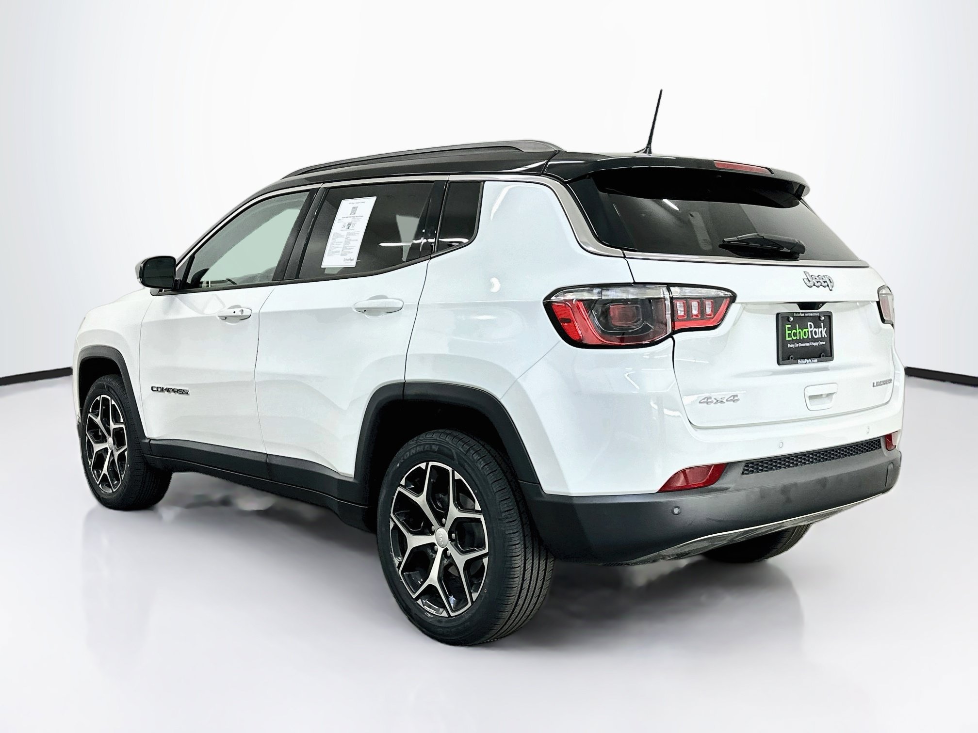 Used 2024 Jeep Compass Limited AWD/4WD image 5