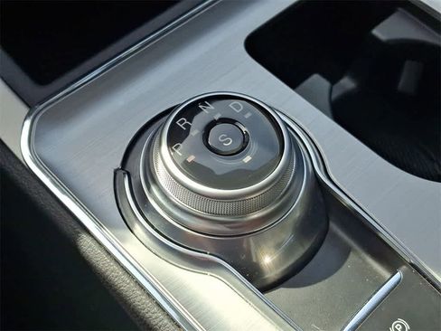 Used 2022 Ford Edge SEL w/ Convenience Package image 18