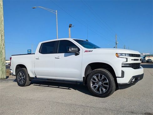 Used 2021 Chevrolet Silverado 1500 RST image 2