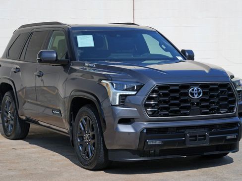 Used 2023 Toyota Sequoia Platinum AWD/4WD image 59