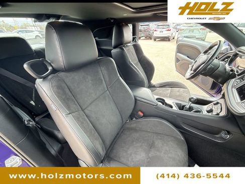 Used 2023 Dodge Challenger R/T w/ Plus Package RWD image 28