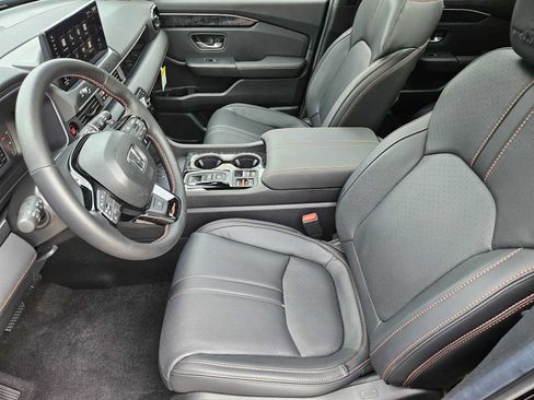 Certified 2026 Honda Passport TrailSport Elite image 12