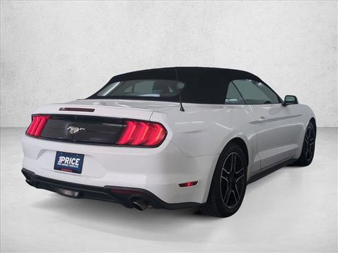 Used 2022 Ford Mustang Premium RWD image 5
