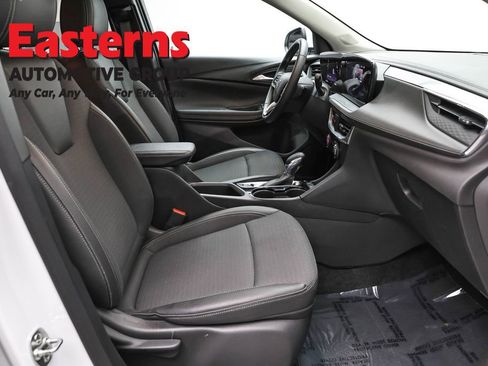 Used 2025 Buick Encore GX Preferred FWD image 24