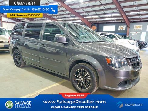 Used 2017 Dodge Grand Caravan SE FWD image 5