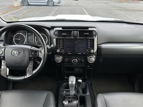 Used 2024 Toyota 4Runner TRD Off-Road Premium w/ Moonroof Package AWD/4WD image 4