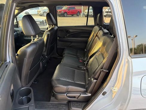 Used 2022 Honda Passport Elite image 16