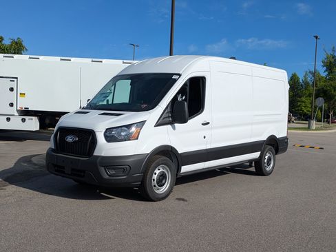 New 2026 Ford Transit 250 148 Medium Roof RWD image 8