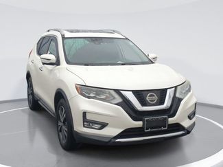Used 2017 Nissan Rogue SL w/ SL Premium Package video 1