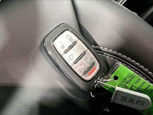 New 2026 Chrysler Voyager LX image 23