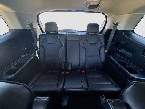 Used 2025 Kia Telluride S AWD/4WD image 30