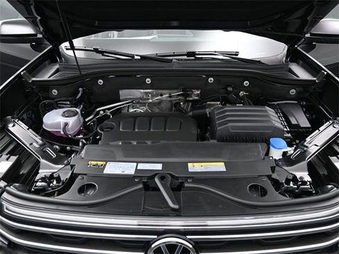 New 2026 Volkswagen Atlas Peak Edition image 15