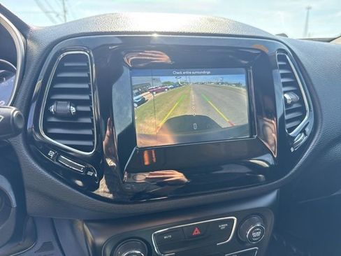 Used 2021 Jeep Compass Latitude FWD image 20