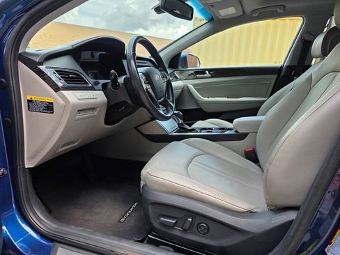 Used 2017 Hyundai Sonata Limited w/ Ultimate Package 04 FWD image 13