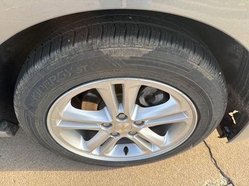 Used 2018 Chevrolet Cruze LT w/ Convenience Package image 25