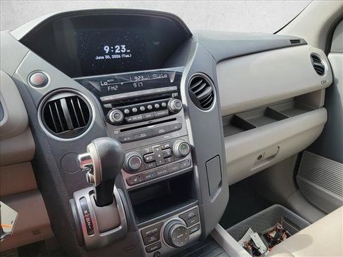 Used 2014 Honda Pilot Touring image 24