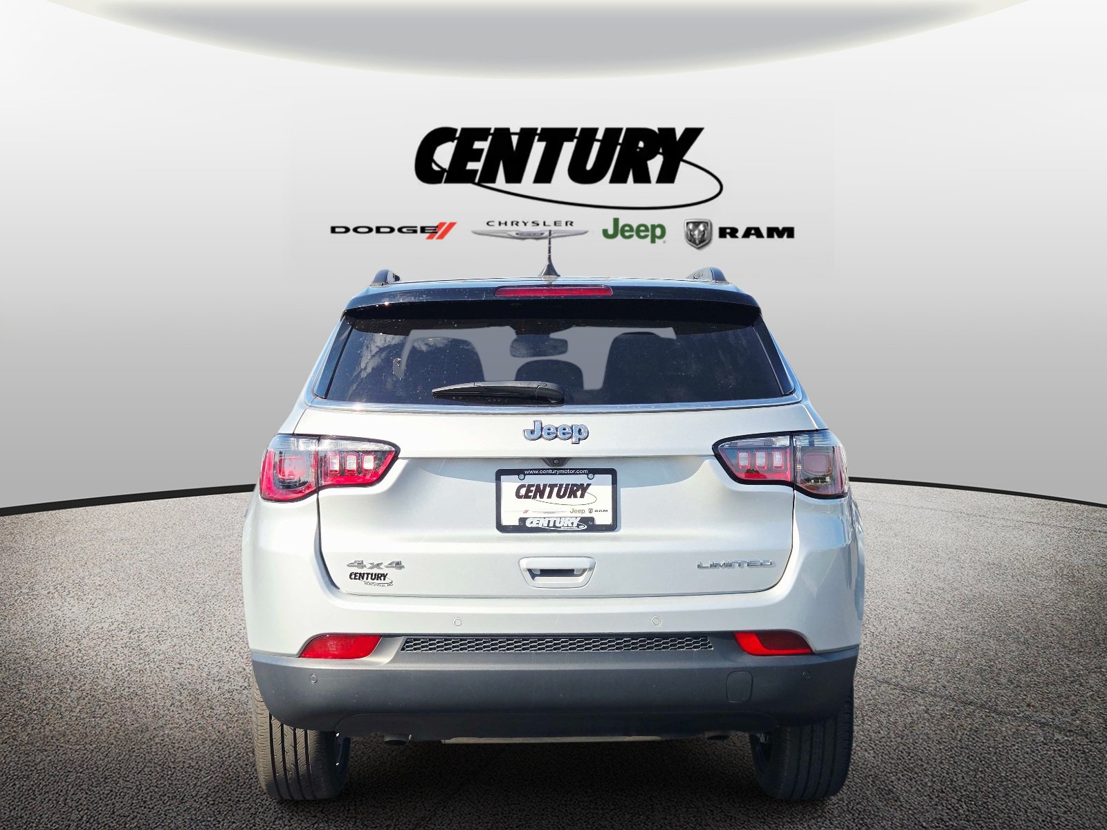 Used 2025 Jeep Compass Limited AWD/4WD image 5