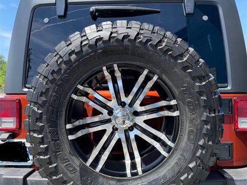 Used 2014 Jeep Wrangler Unlimited Sport w/ Quick Order Package 24S AWD/4WD image 11