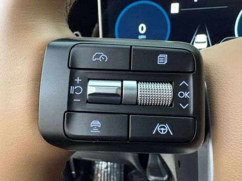 Certified 2025 Hyundai Santa Fe Limited image 17