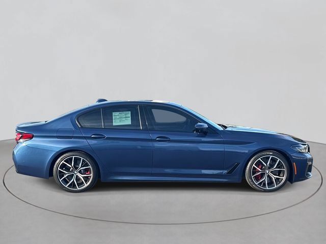 Used 2021 BMW M550i xDrive w/ Executive Package AWD/4WD image 4