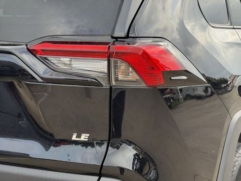 Used 2023 Toyota RAV4 LE FWD image 7