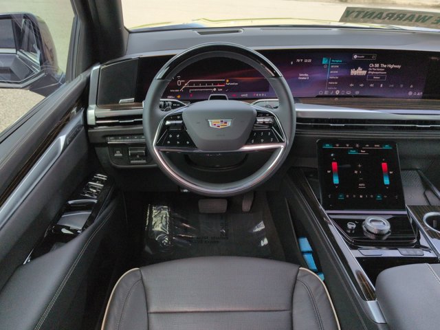 Used 2025 Cadillac Escalade Premium Luxury w/ Touring Package AWD/4WD image 18