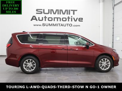 Used 2023 Chrysler Pacifica Touring-L