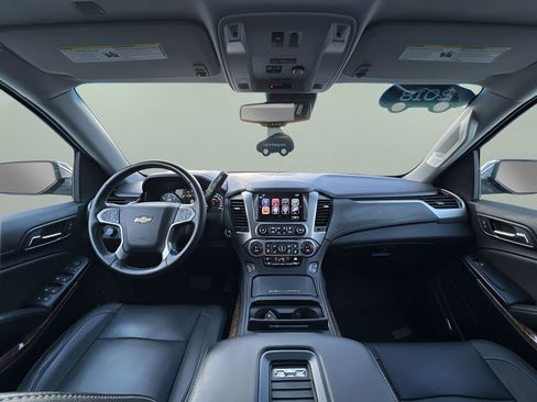 Used 2018 Chevrolet Suburban Premier image 21